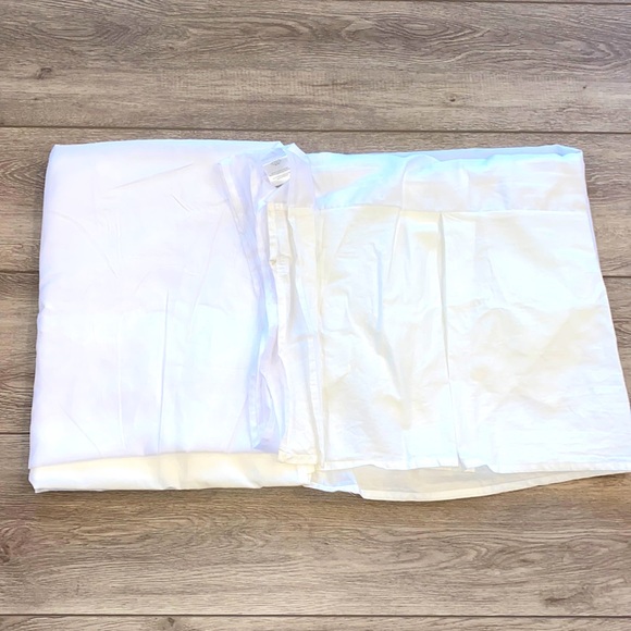 CROSCILL WHITE KING SIZE BEDSKIRT - Picture 2 of 3